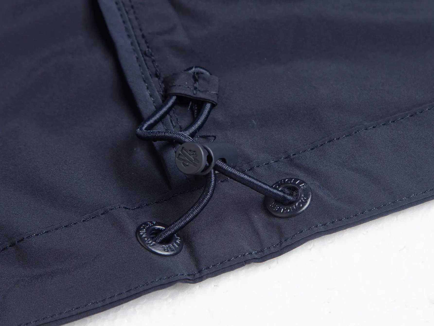 Logo-Appliquéd Hooded Windbreaker Jacket D32020426 — view 14