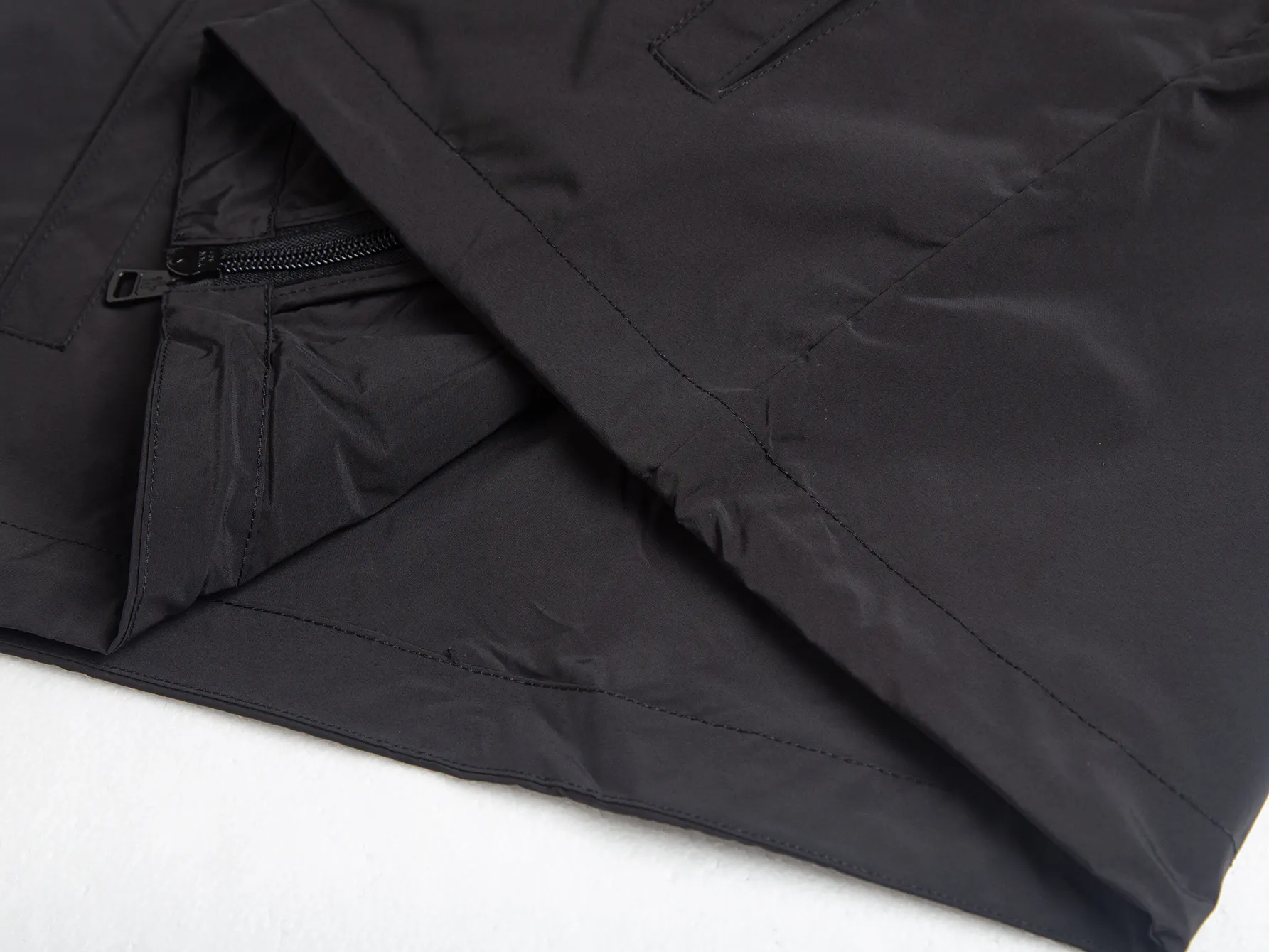 Logo-Patch Hooded Windbreaker Jacket D32020427 — view 7