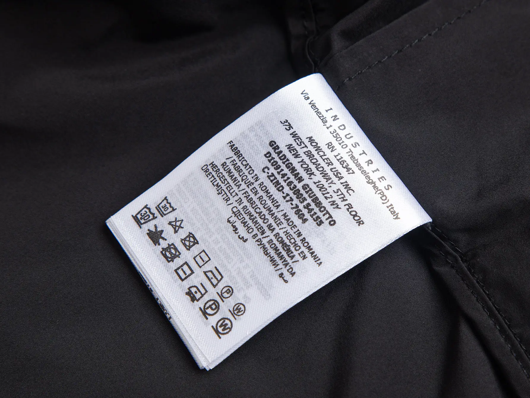 Logo-Patch Hooded Windbreaker Jacket D32020427 — view 13