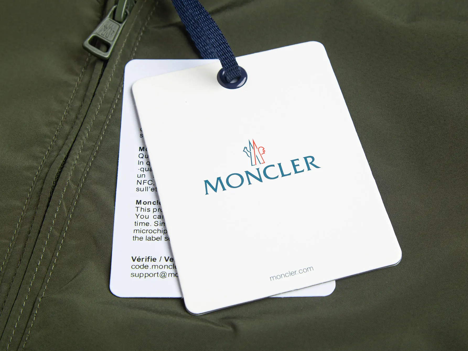 Logo-Appliquéd Hooded Windbreaker Jacket D32020425 — view 8