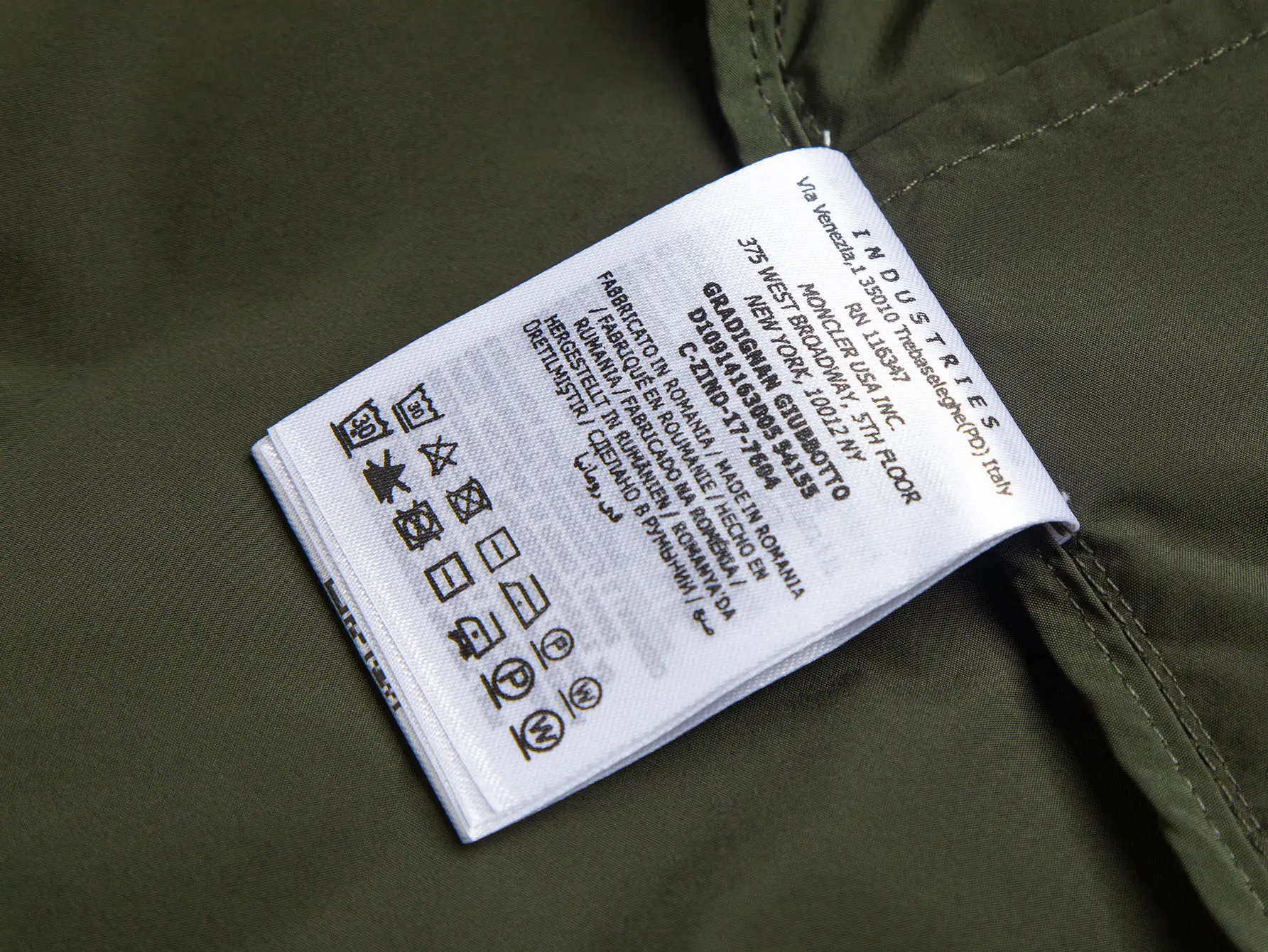 Logo-Appliquéd Hooded Windbreaker Jacket D32020425 — view 13