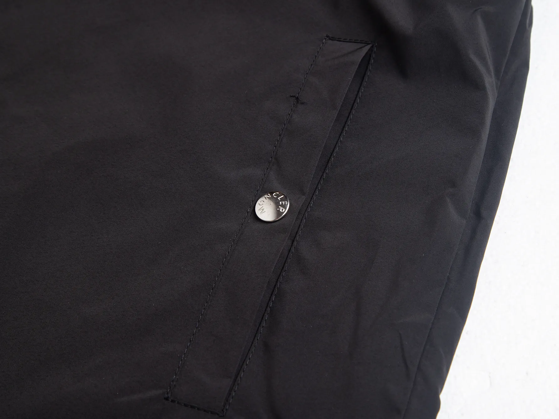 Logo-Appliqué Hooded Windbreaker Jacket D32020423 — view 8