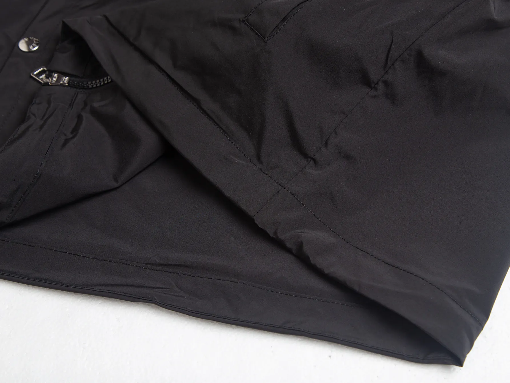 Logo-Appliqué Hooded Windbreaker Jacket D32020423 — view 10