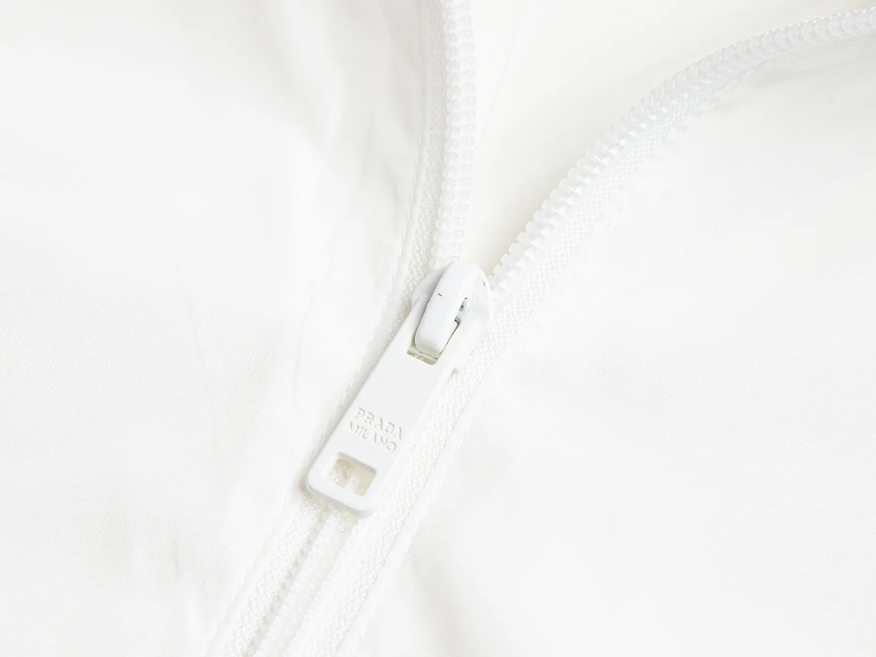 Logo-Appliquéd Hooded Windbreaker Jacket D32020443 — view 8