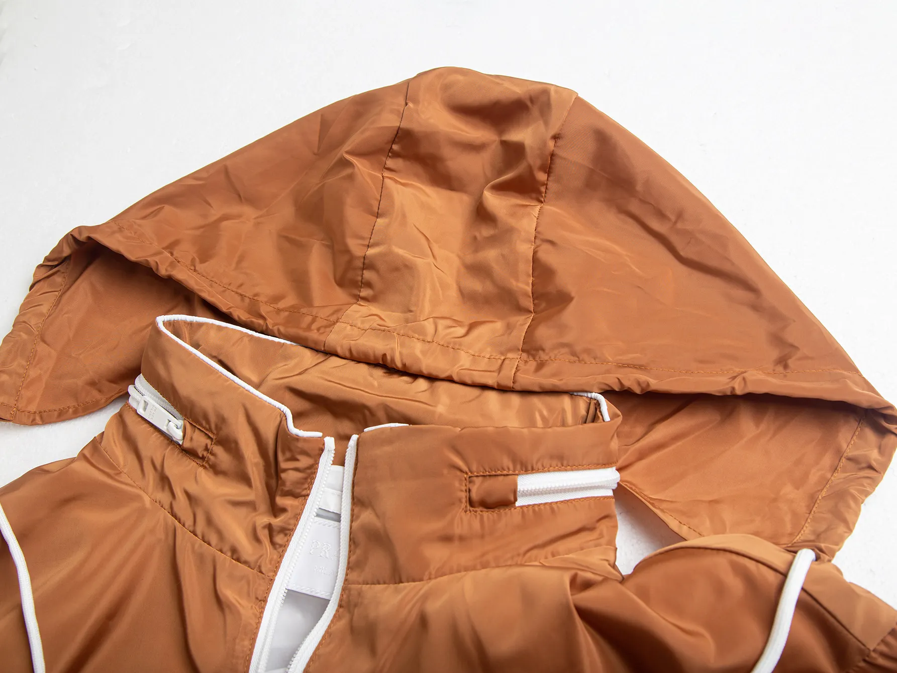 Logo-Appliquéd Hooded Shell Windbreaker Jacket D32020444 — view 3