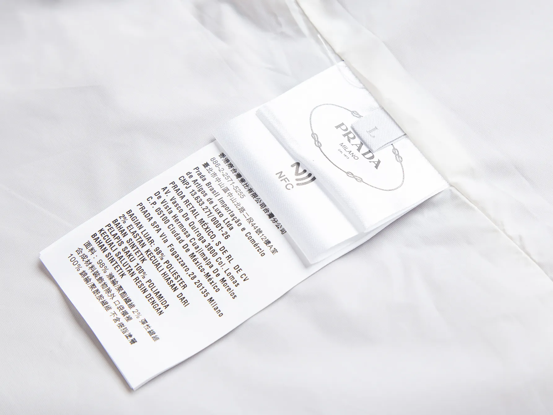 Logo-Appliquéd Hooded Shell Windbreaker Jacket D32020444 — view 14