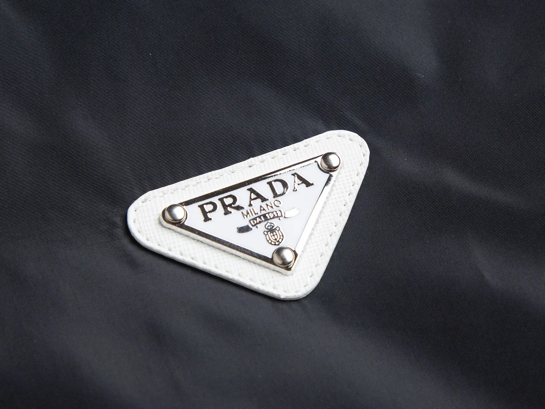 Logo-Appliqué Hooded Windbreaker Jacket D32020445 — view 4
