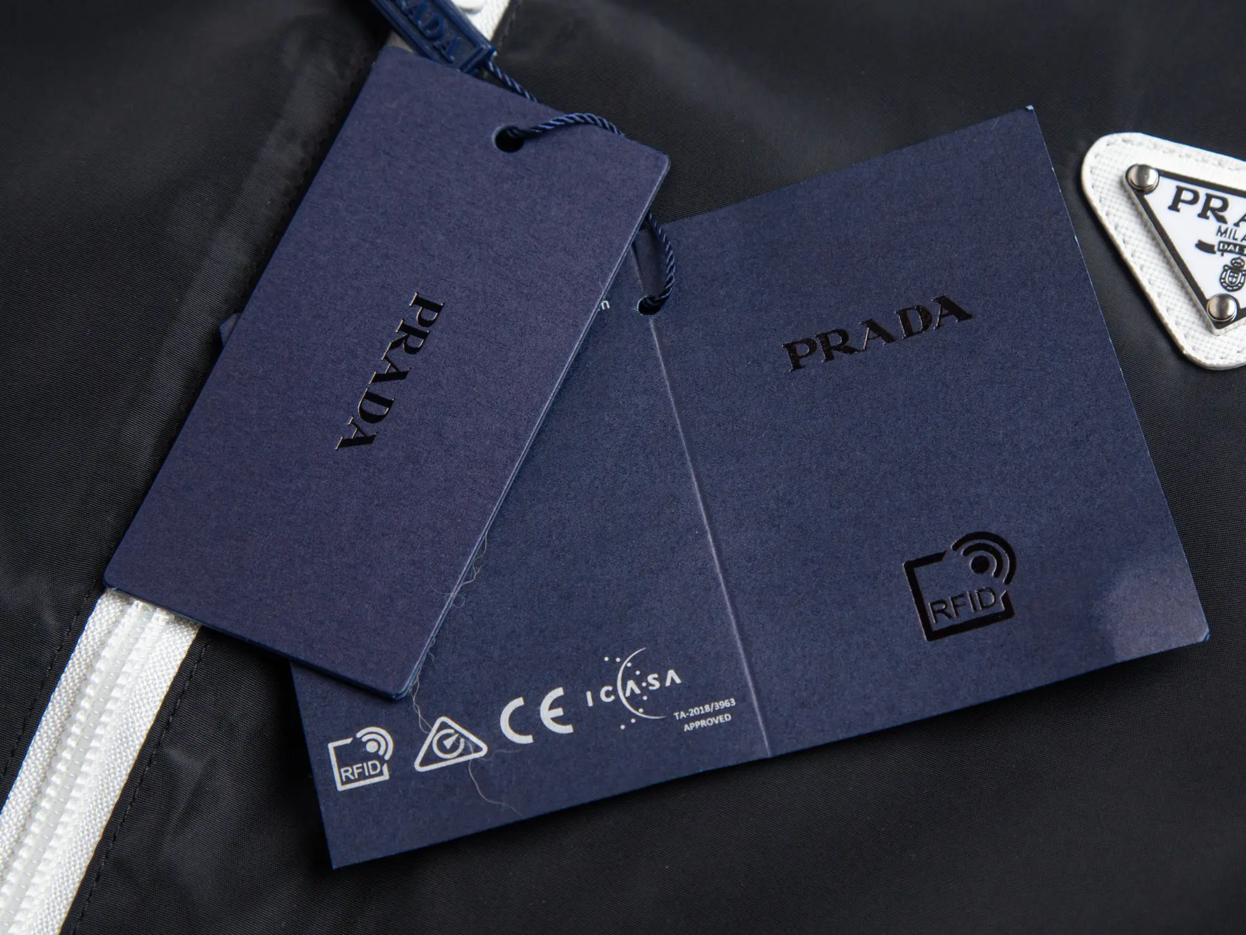 Logo-Appliqué Hooded Windbreaker Jacket D32020445 — view 6