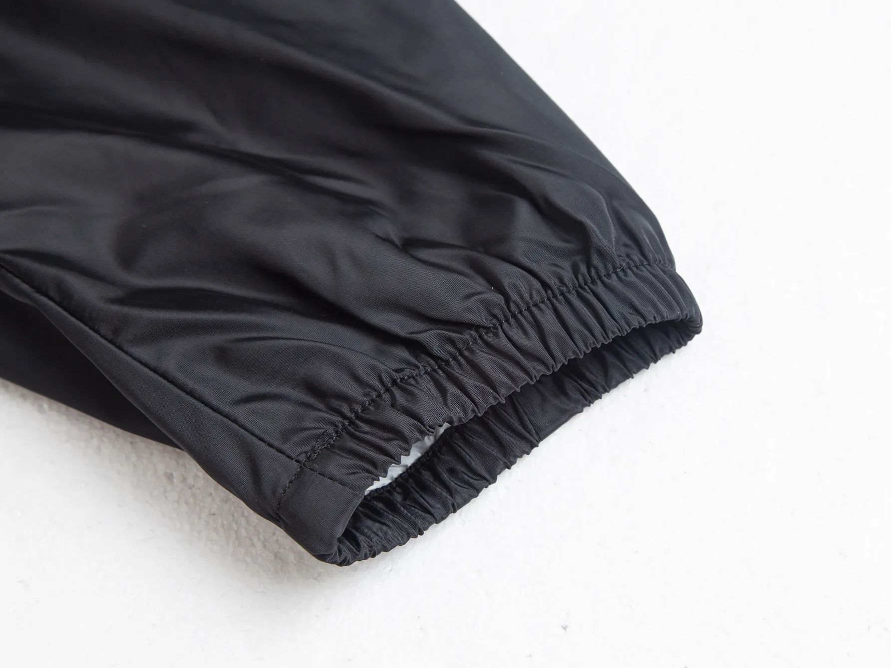 Logo-Appliqué Hooded Windbreaker Jacket D32020445 — view 9