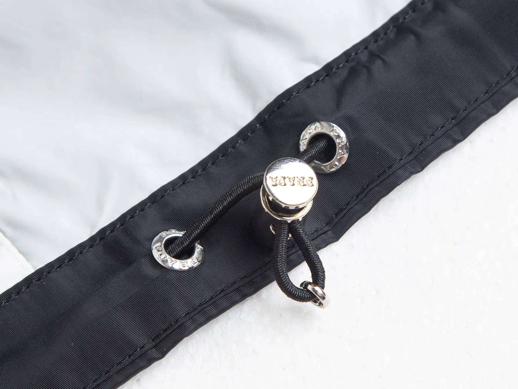 Logo-Appliqué Hooded Windbreaker Jacket D32020445 — view 12