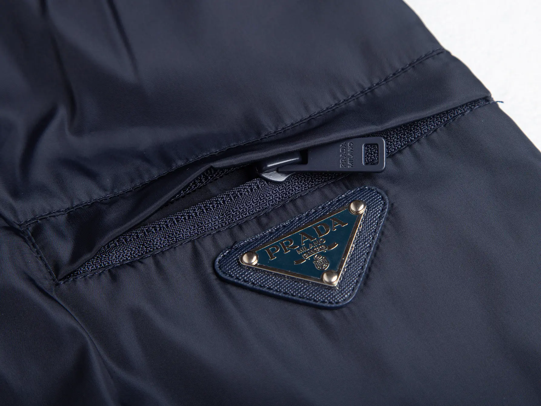 Triangle Logo Hooded Windbreaker Jacket D32520442 — view 3