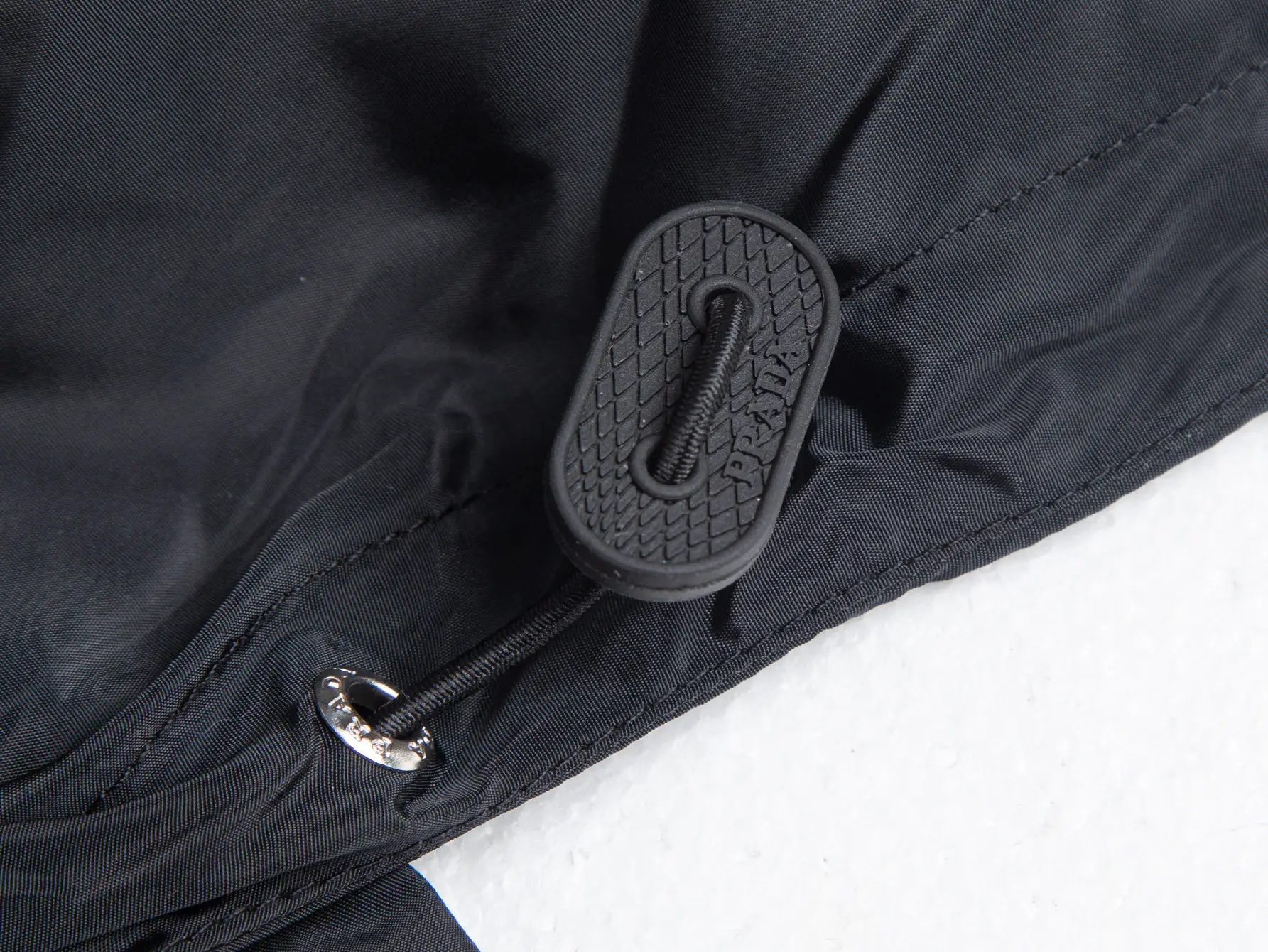 Triangle Logo Hooded Windbreaker Jacket D32520441 — view 4