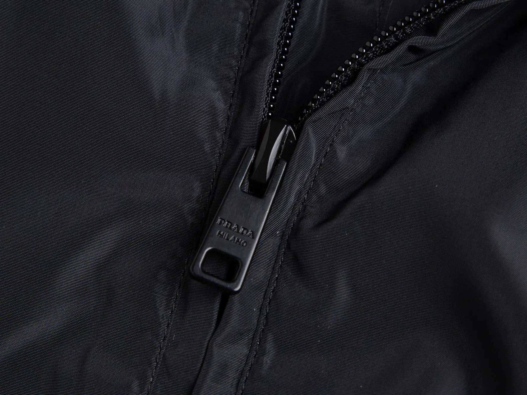 Triangle Logo Hooded Windbreaker Jacket D32520441 — view 5