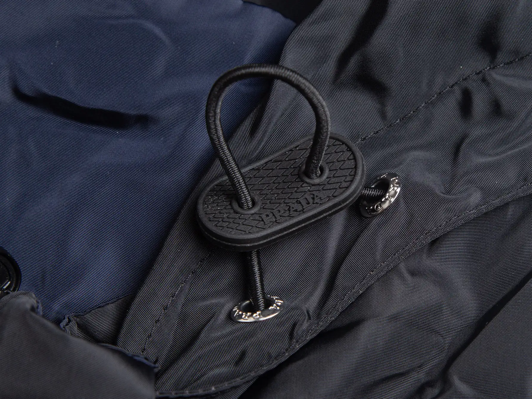 Reversible Hooded Windbreaker Jacket with Triangle Logo D35020440 — view 8
