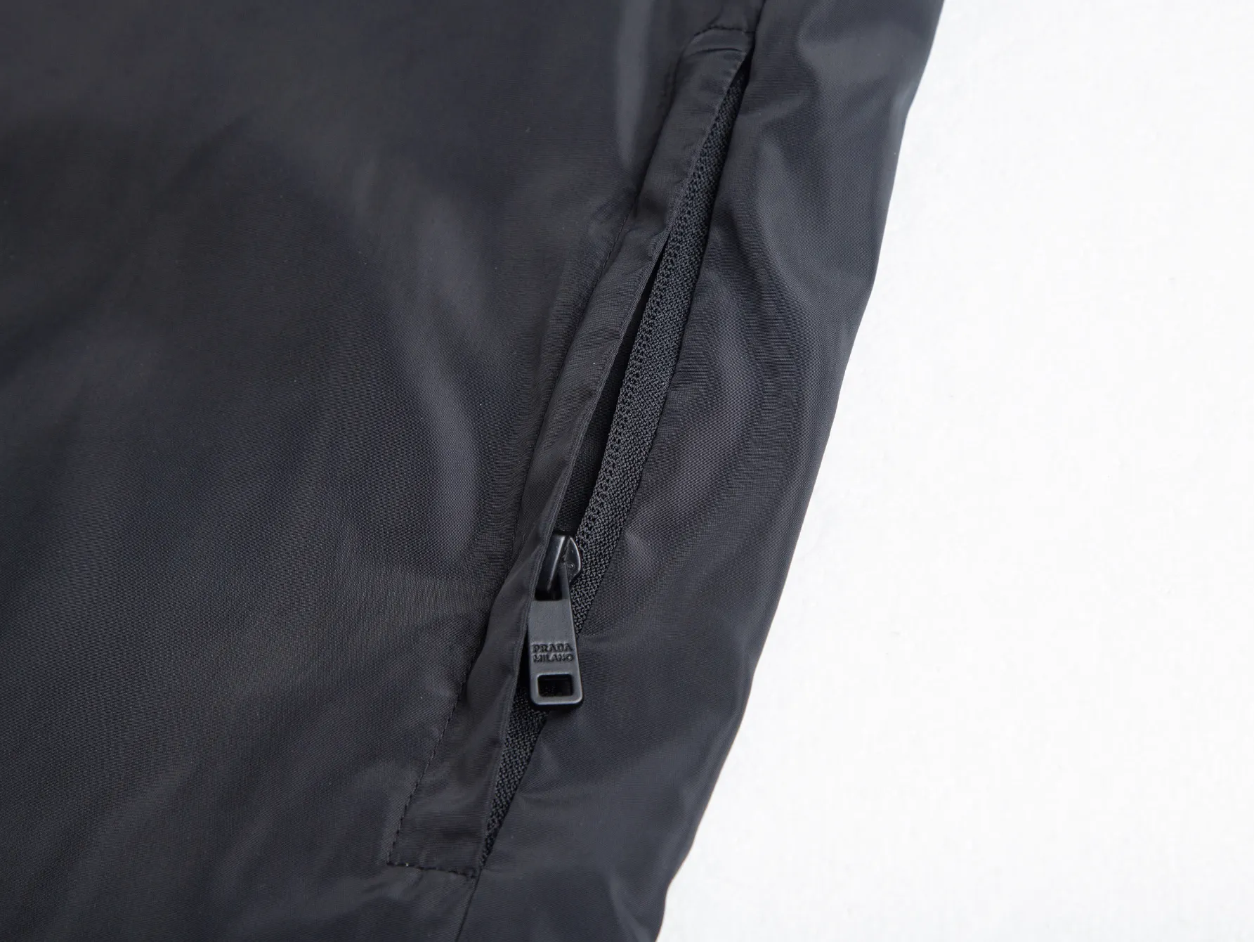 Reversible Hooded Windbreaker Jacket with Triangle Logo D35020440 — view 14