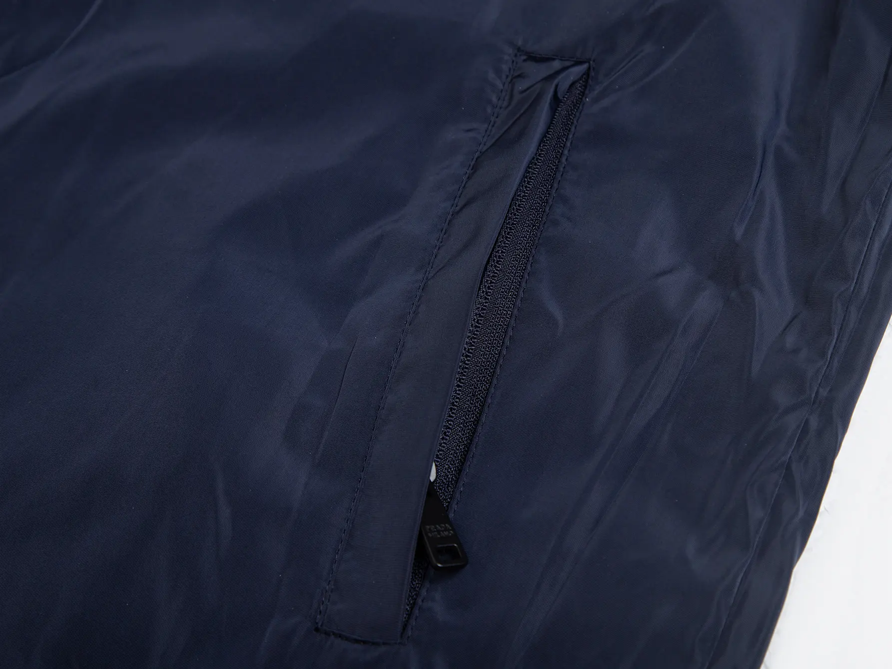 Reversible Hooded Windbreaker Jacket with Triangle Logo D35020440 — view 20