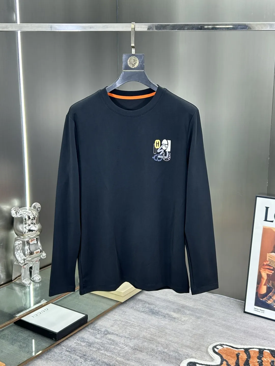 Embroidered Logo Long-Sleeved T-Shirt D11521501