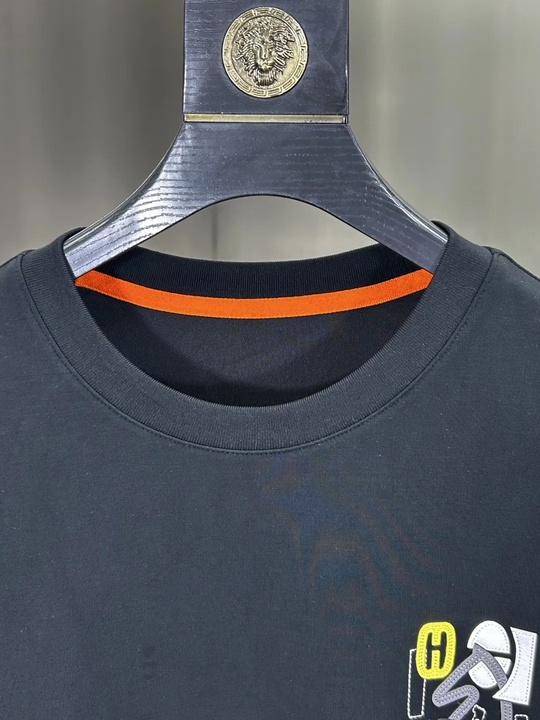 Embroidered Logo Long-Sleeved T-Shirt D11521501 — view 5