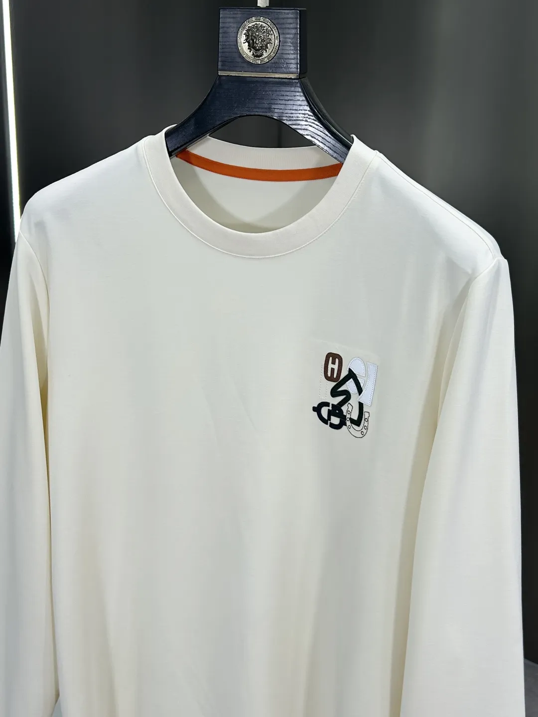 Embroidered Logo Long-Sleeve Cotton T-Shirt D11521500 — view 8