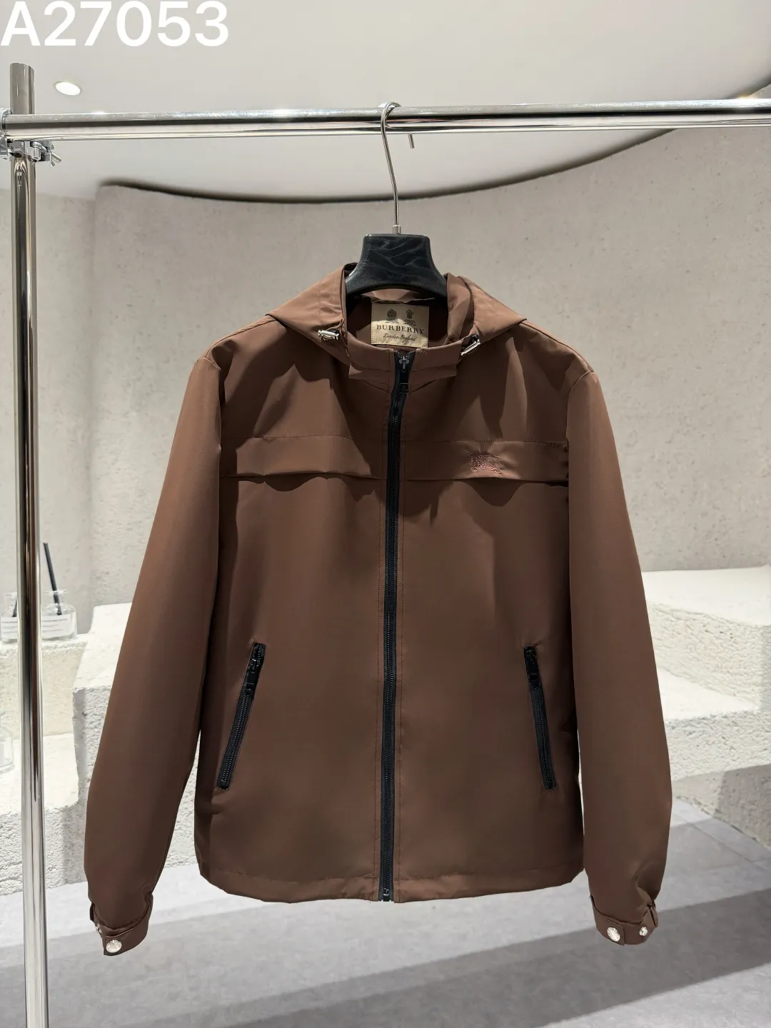 Hooded Technical Shell Jacket D21521477