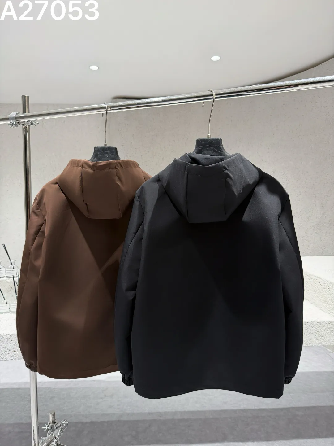 Hooded Technical Shell Jacket D21521477 — view 5