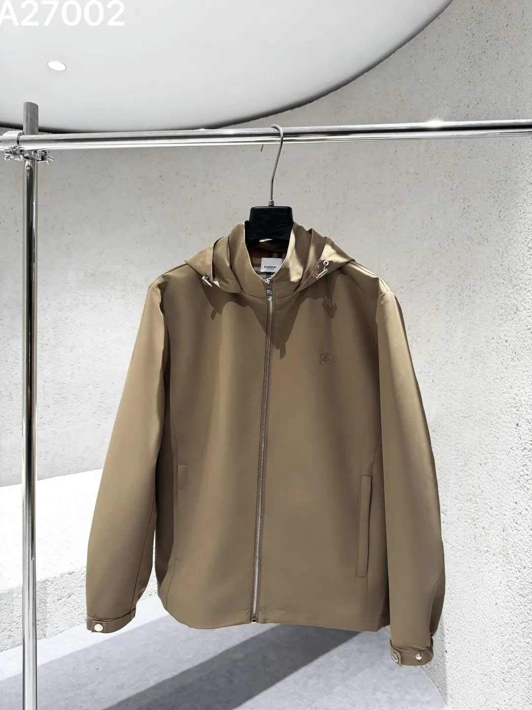 Hooded Technical Shell Jacket D21521478