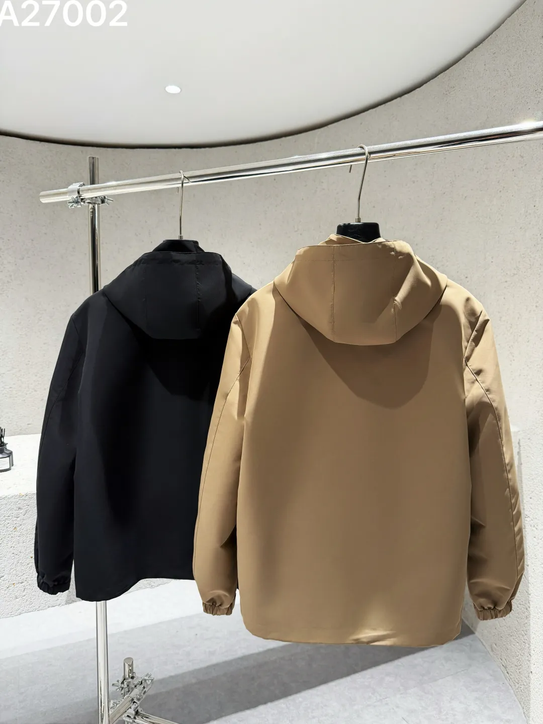 Hooded Technical Shell Jacket D21521478 — view 5