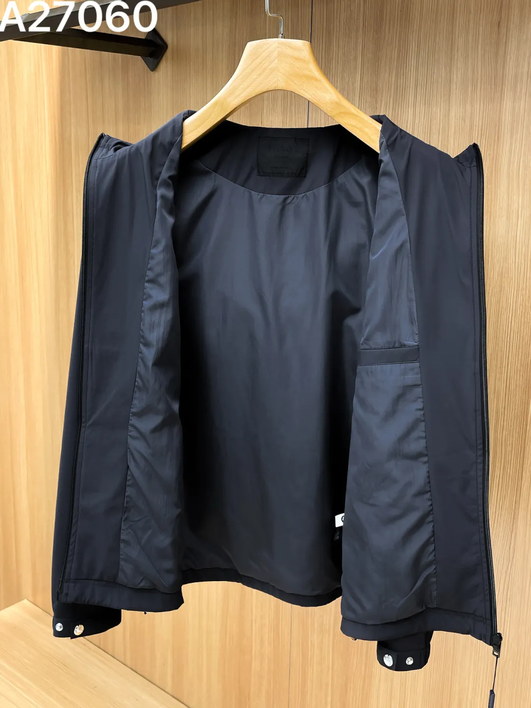 Logo-Appliqué Hooded Technical Jacket D21521464 — view 3