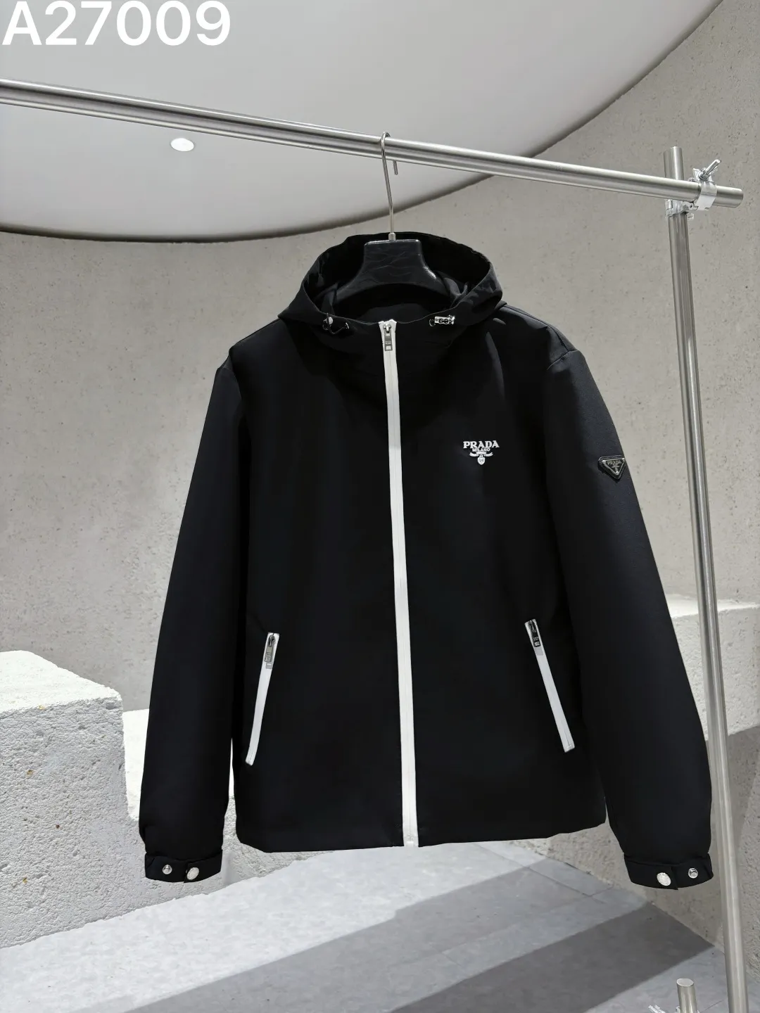 Hooded Technical Shell Jacket D21521474 — view 2