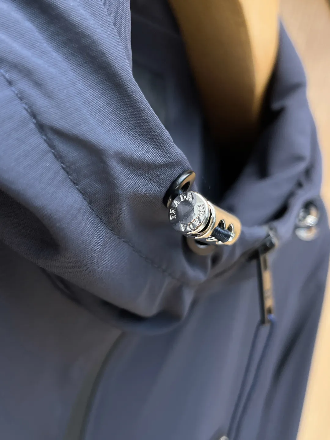 Logo-Appliqué Hooded Windbreaker Jacket D21521465 — view 6