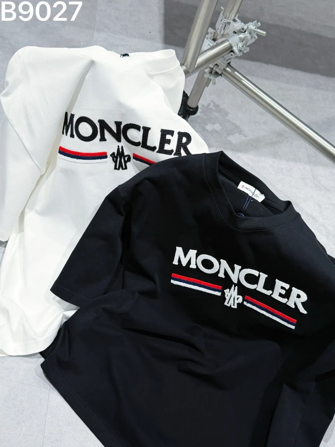 Embroidered Logo Cotton T-Shirt D8521553 — view 5