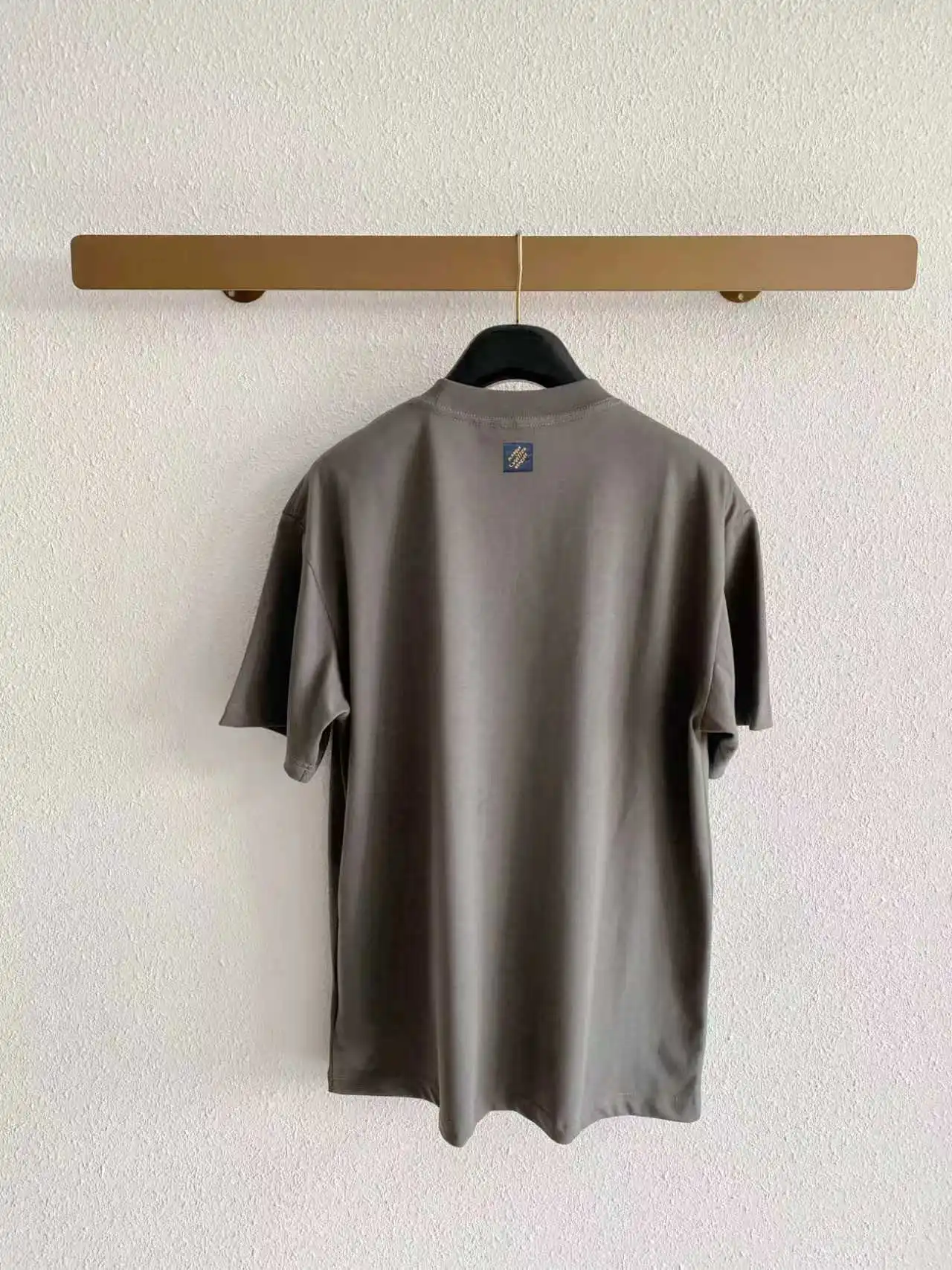 Gradient Script Logo Cotton T-Shirt D13520321 — view 2