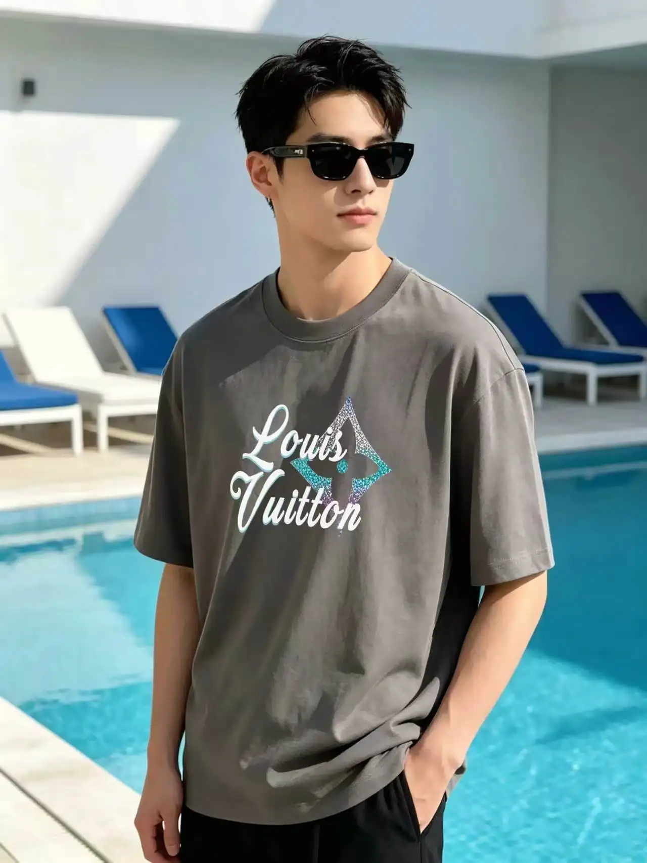 Gradient Script Logo Cotton T-Shirt D13520321 — view 6