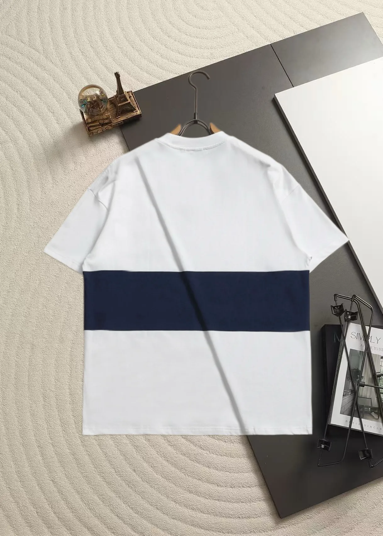 Equestrian Knight Print Color-Block T-Shirt D13520166 — view 3