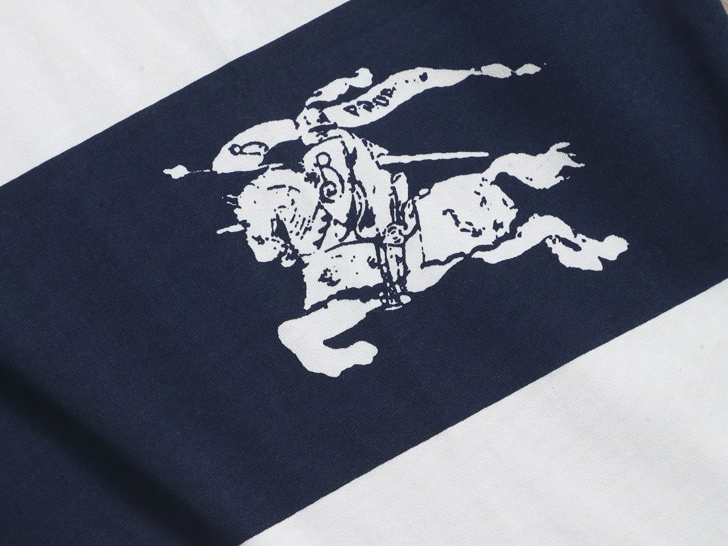 Equestrian Knight Print Color-Block T-Shirt D13520166 — view 4