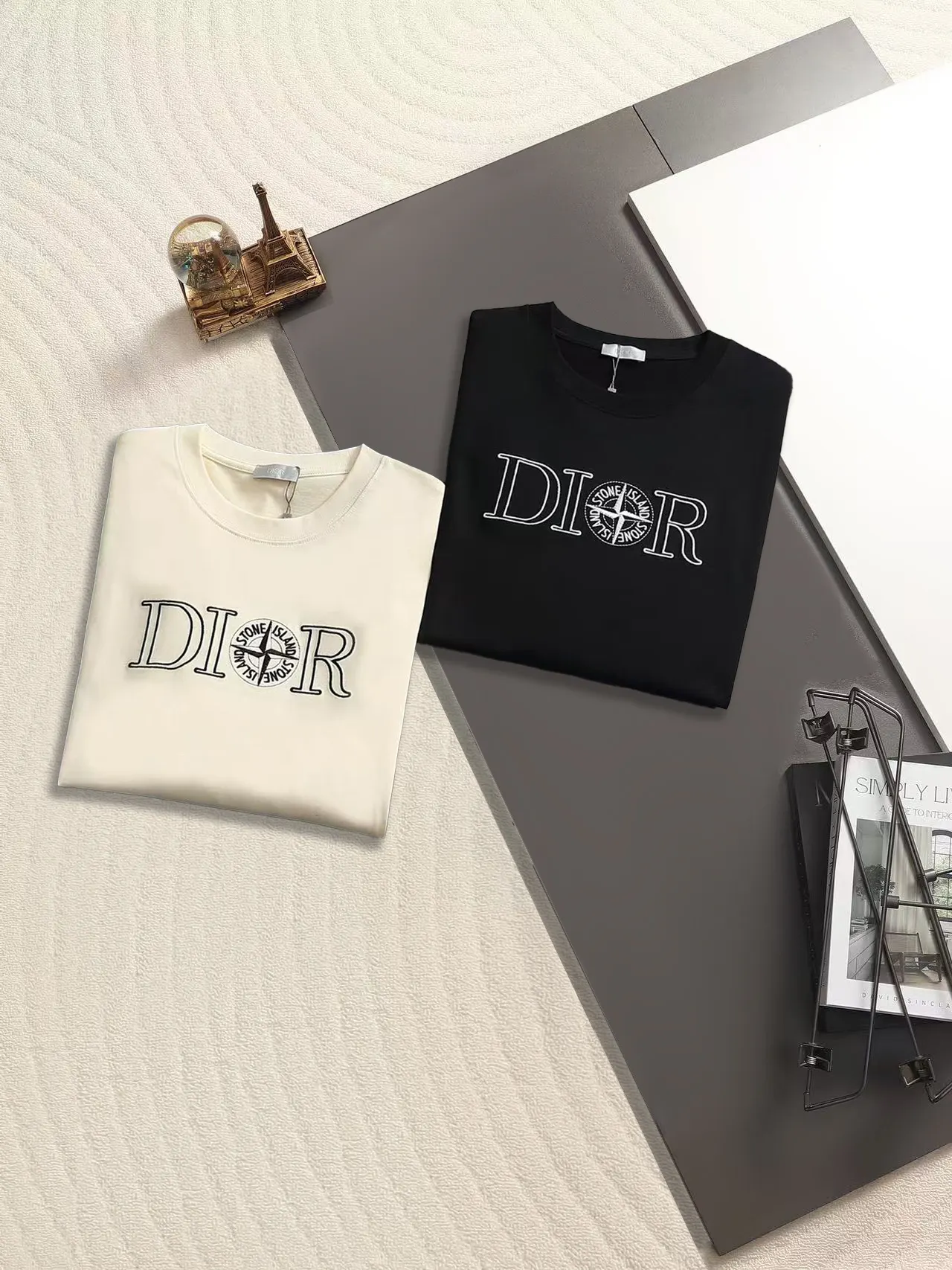 Vintage-Inspired Embroidered Logo T-Shirt D13520164 — view 2