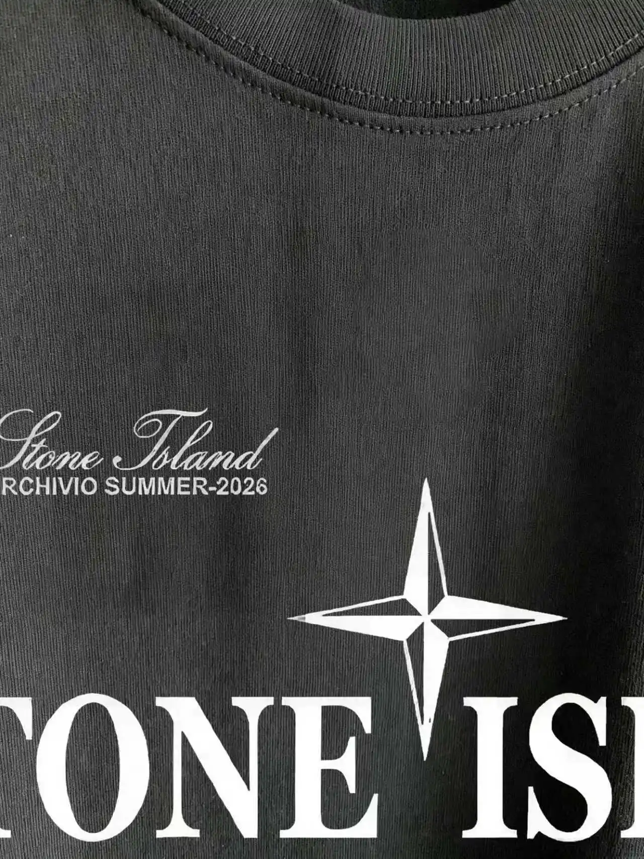 Compass Logo Graphic Cotton T-Shirt D14020123 — view 4