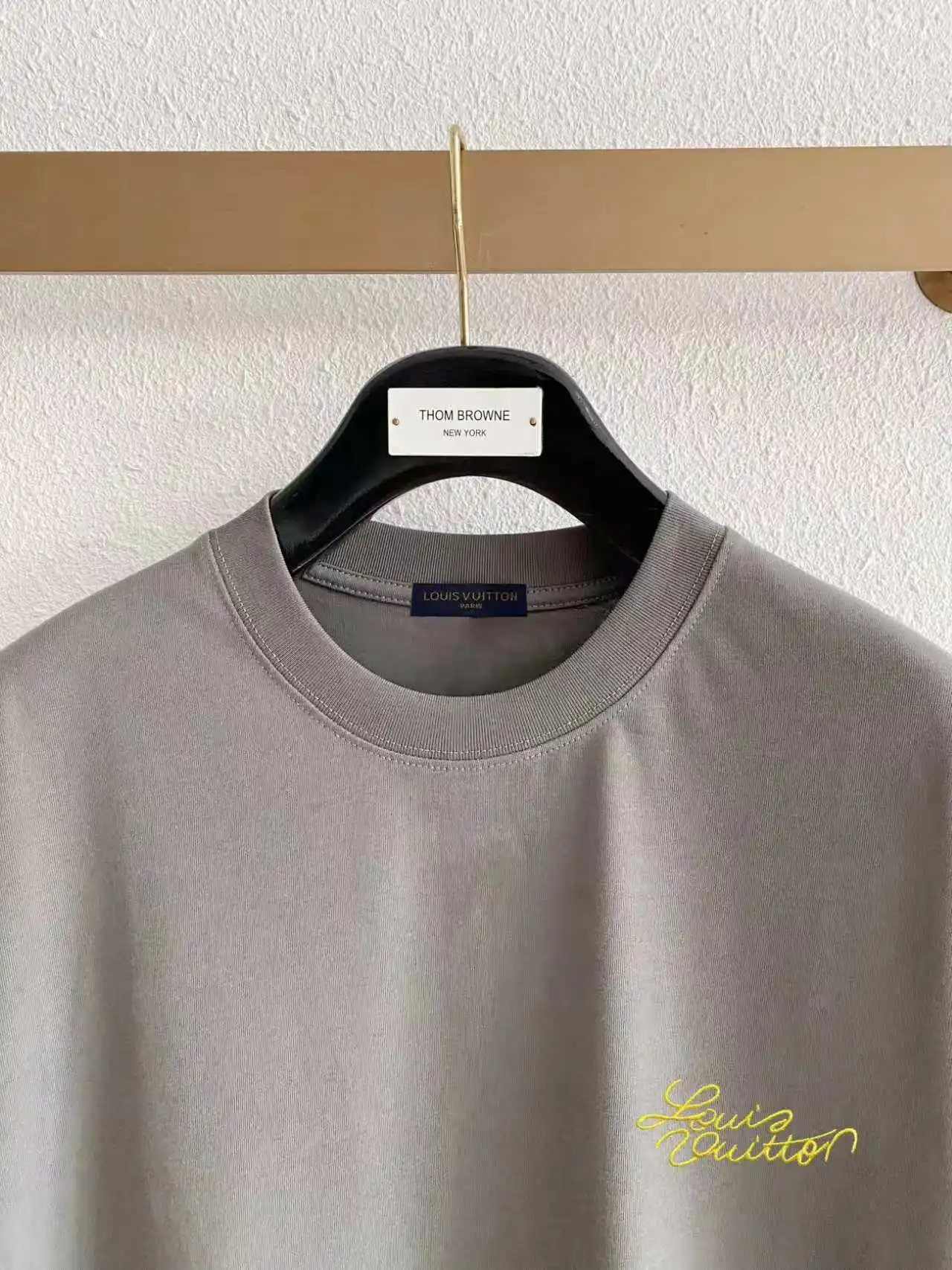 Signature Embroidered Logo Cotton T-Shirt D14020313 — view 3