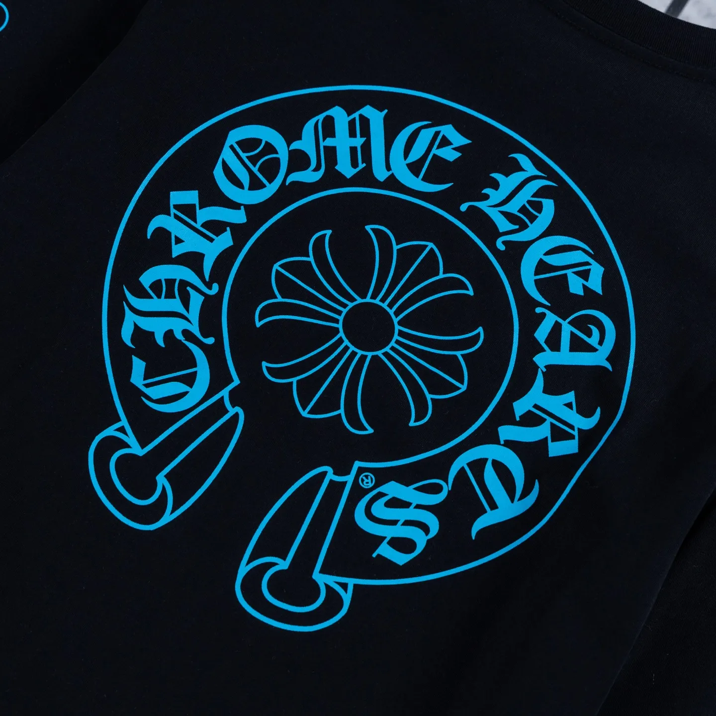 Chrome Hearts Horseshoe Logo Long-Sleeve T-Shirt D14021441 — view 9