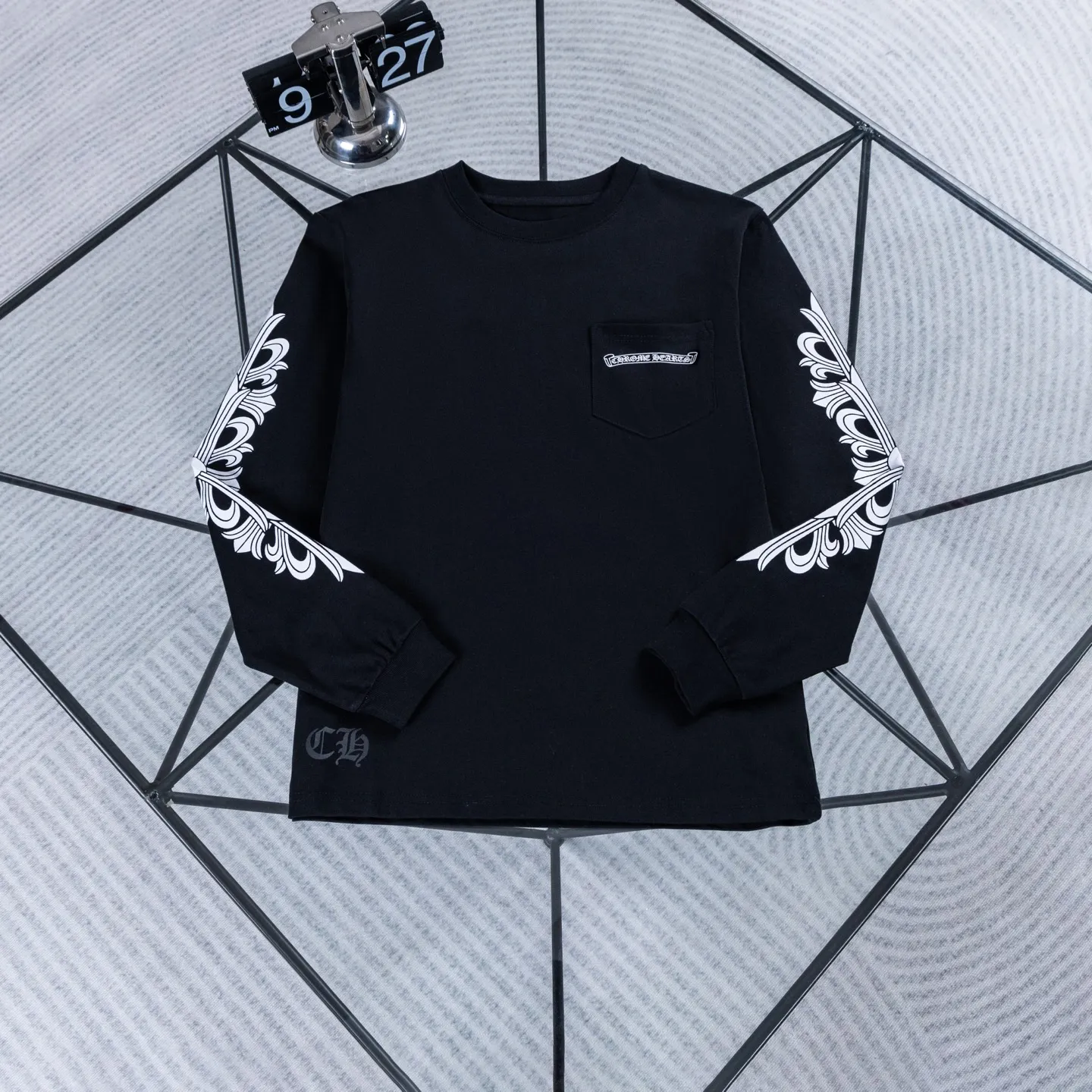 Aspen Exclusive Long-Sleeve Graphic T-Shirt D14021419 — view 2