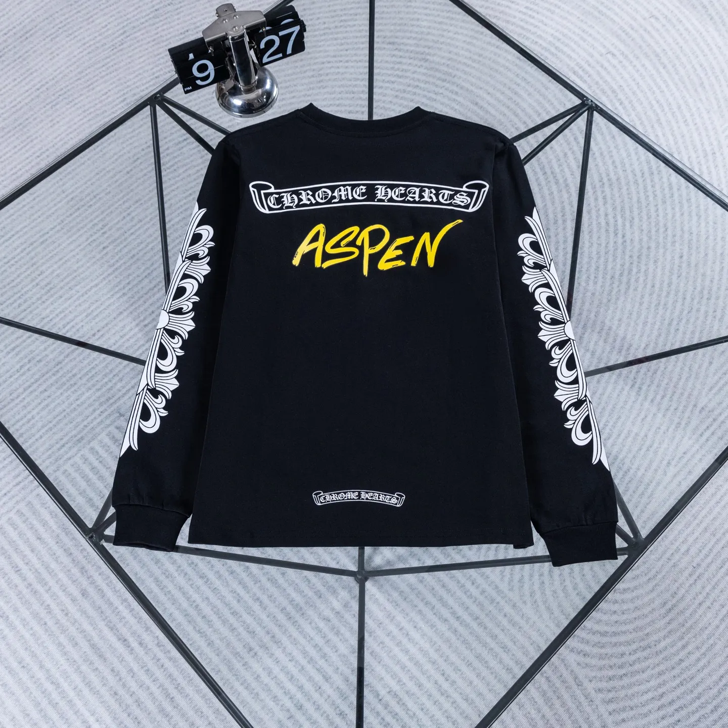 Aspen Exclusive Long-Sleeve Graphic T-Shirt D14021419 — view 3