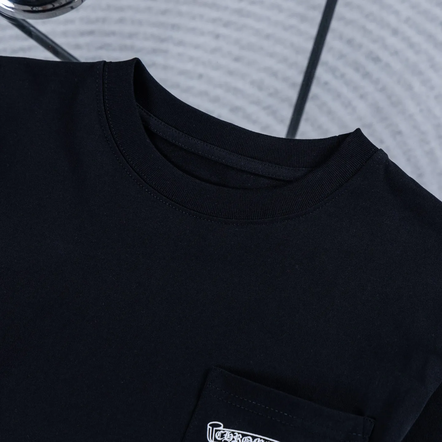 Aspen Exclusive Long-Sleeve Graphic T-Shirt D14021419 — view 4