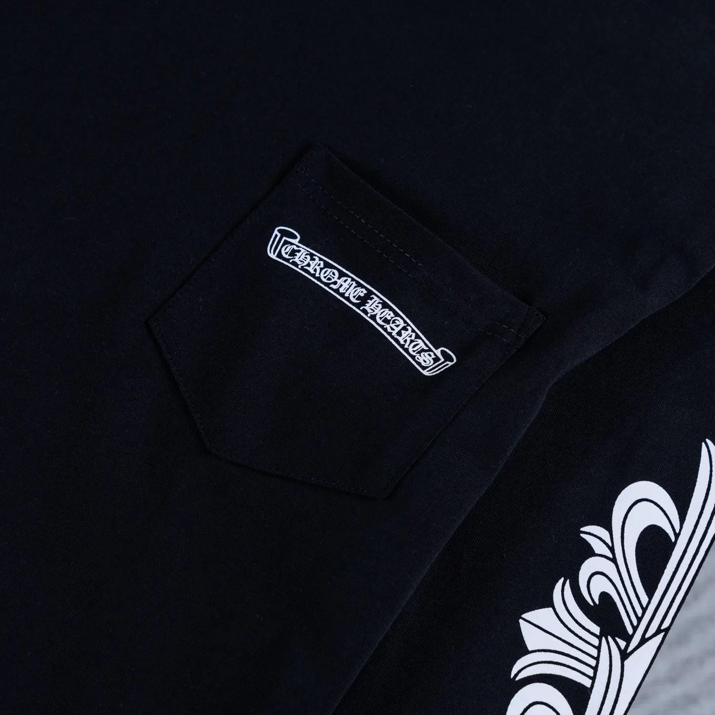 Aspen Exclusive Long-Sleeve Graphic T-Shirt D14021419 — view 5