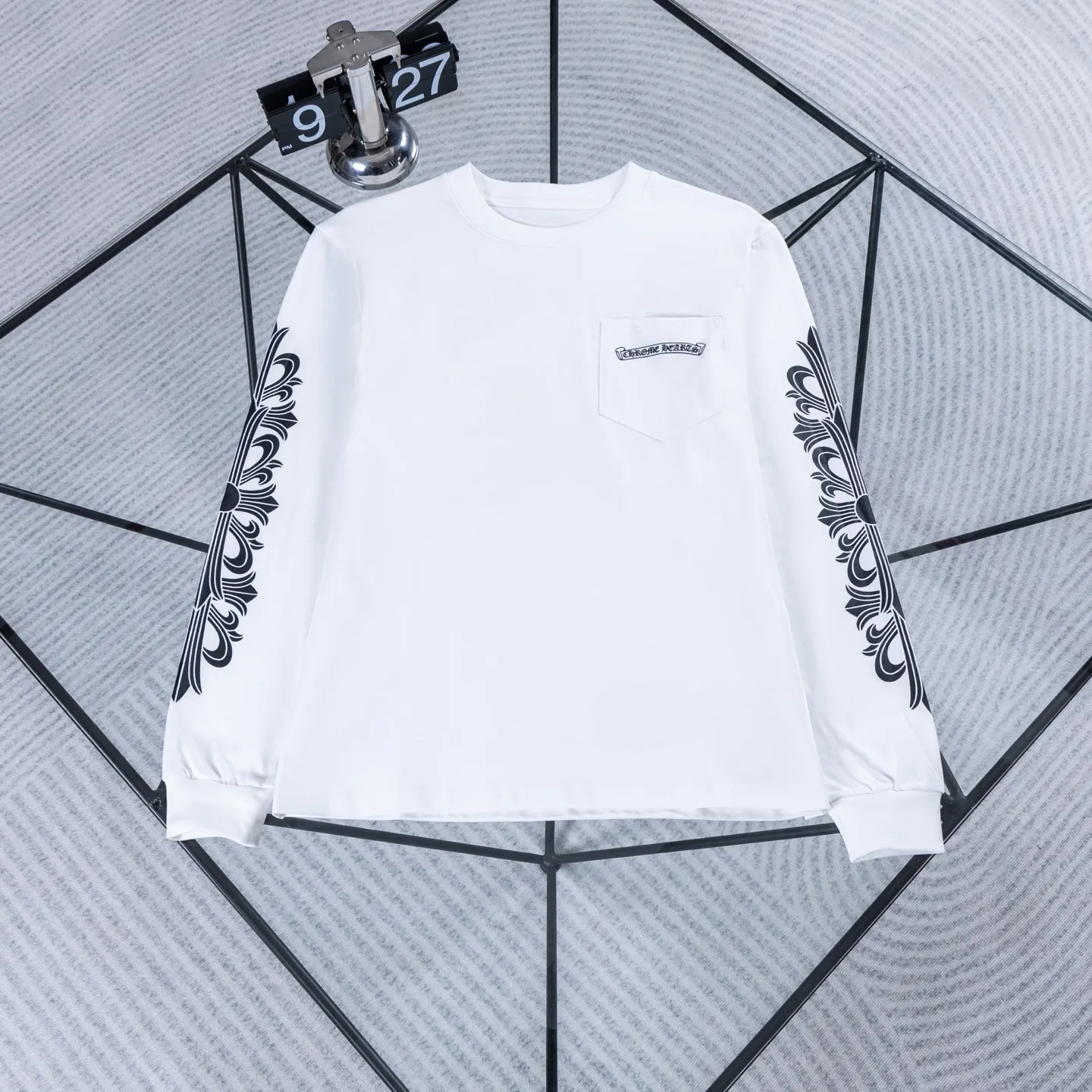 Aspen Exclusive Long-Sleeve Graphic T-Shirt D14021420 — view 2