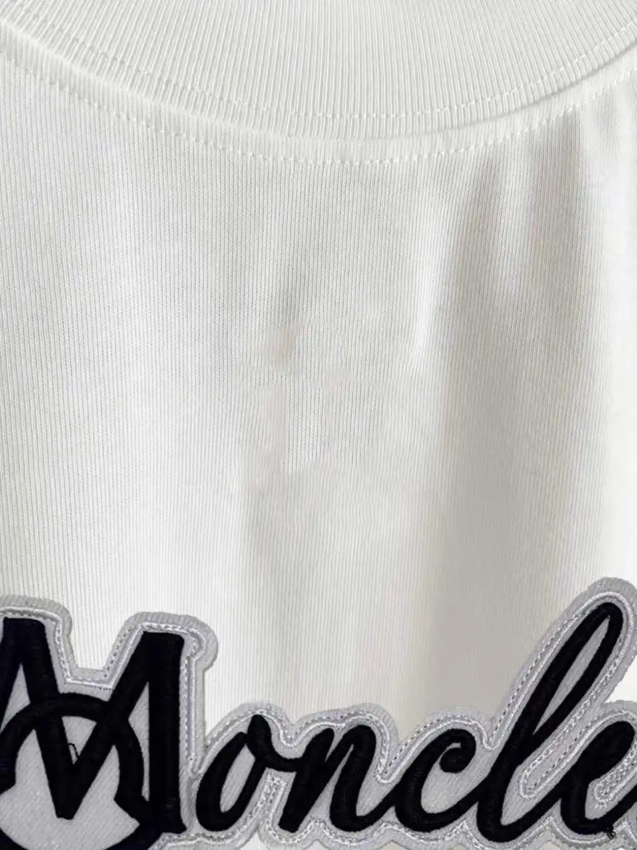 Logo Embroidered Cotton T-Shirt D14020108 — view 4