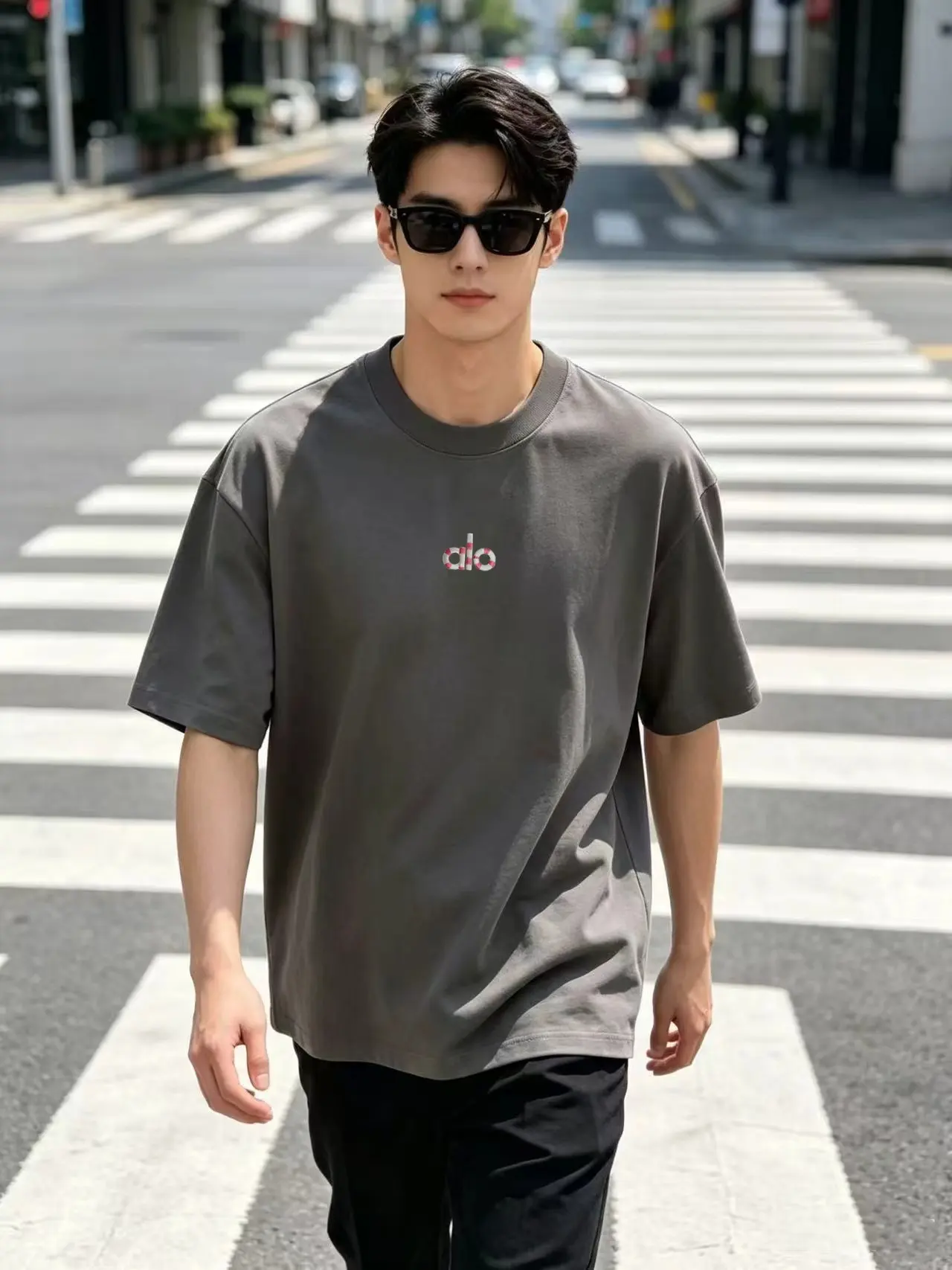 Alo Embroidered Logo Cotton T-Shirt D14020117 — view 6