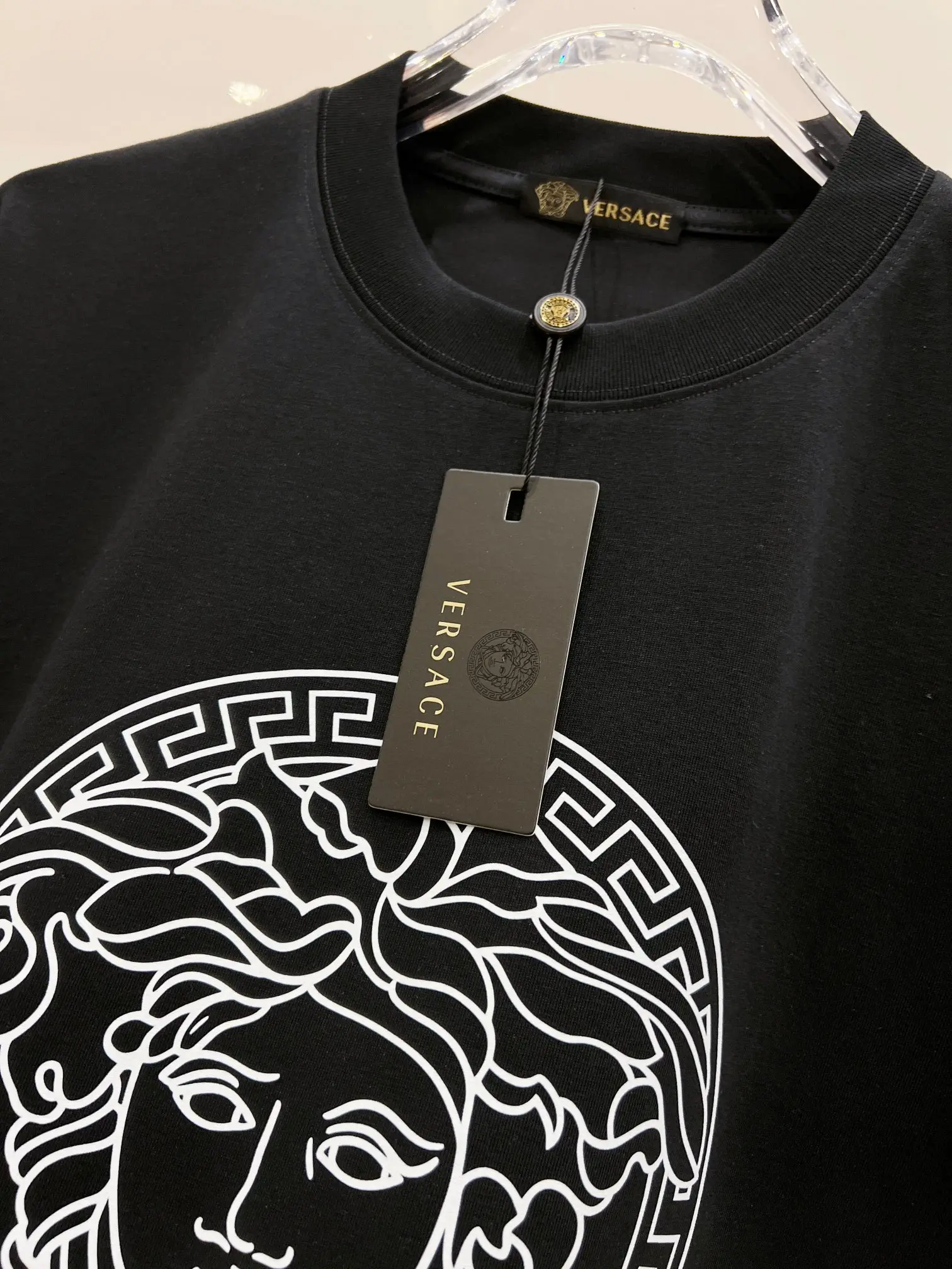 Medusa Logo Graphic T-Shirt D14520140 — view 8