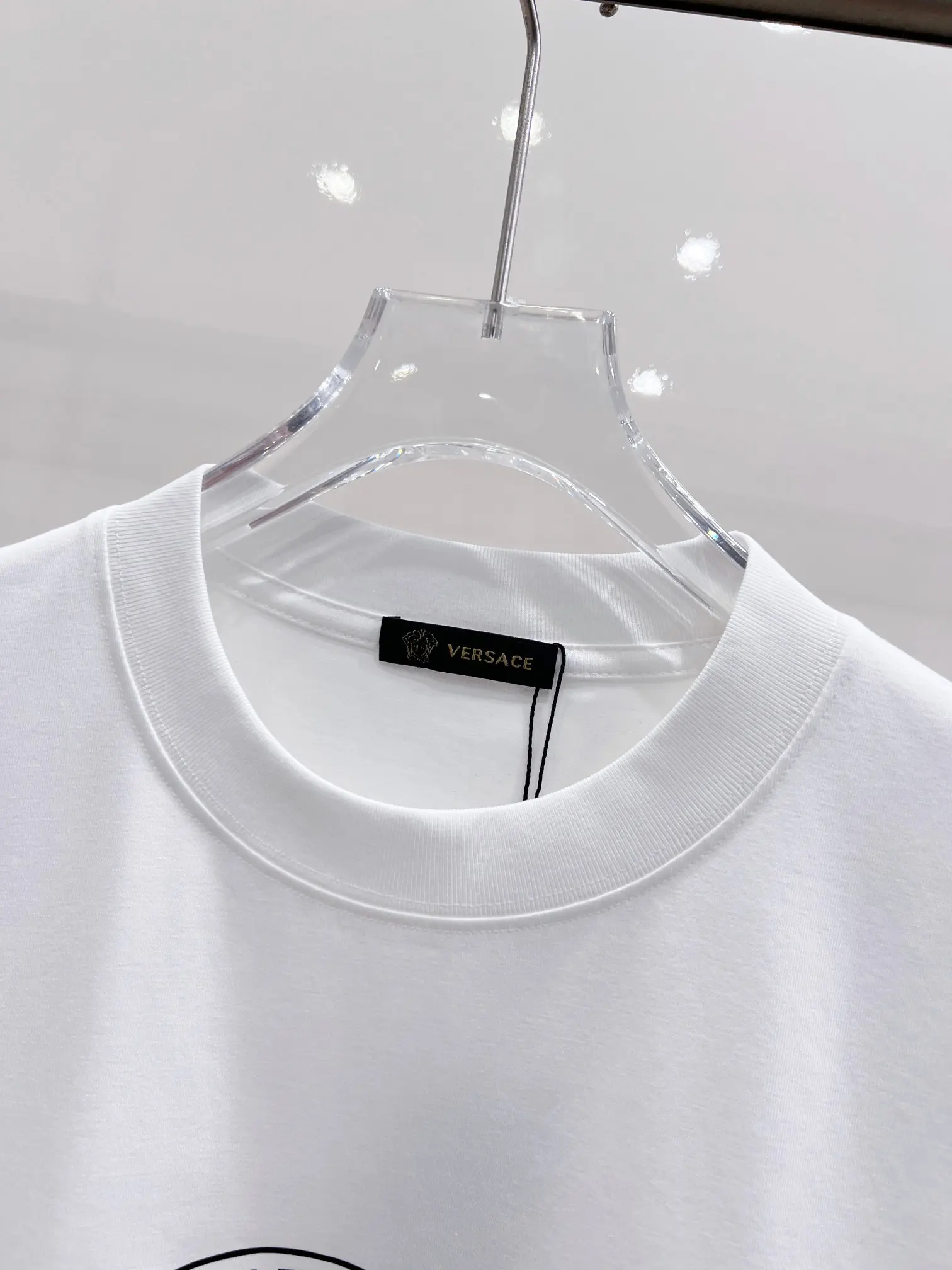 Medusa Logo Graphic T-Shirt D14520141 — view 3