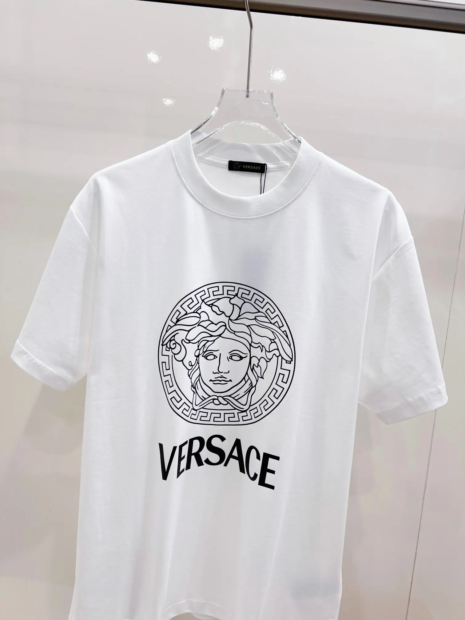Medusa Logo Graphic T-Shirt D14520141 — view 4