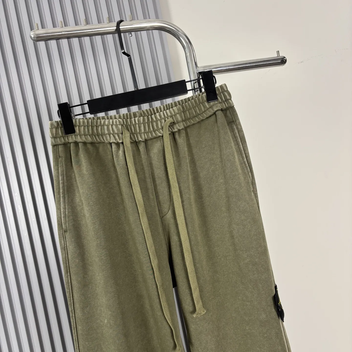 Garment-Dyed Cotton-Jersey Sweatpants D15021463 — view 3